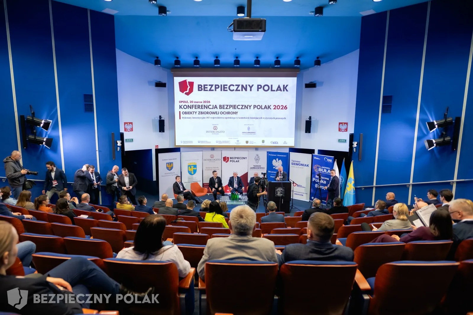 Konferencja „Bezpieczny Polak 2026” w Politechnice Opolskiej — widok sali.